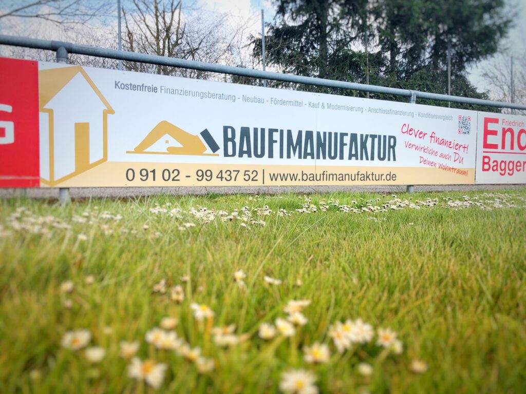 Stadionwerbung Baufinanzierung Franken Nürnberg
